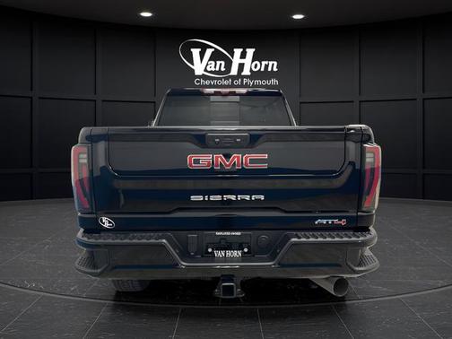 Onyx Black 2024 GMC Sierra 3500 AT4