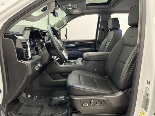 2025 GMC Sierra 2500 Denali
