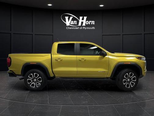 2023 GMC Canyon AT4
