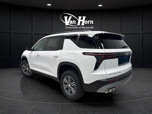 Summit White 2026 Chevrolet Traverse LT