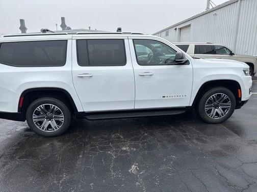 2024 Jeep Wagoneer L Base