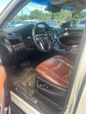 2015 Cadillac Escalade Luxury