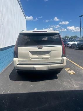 2015 Cadillac Escalade Luxury