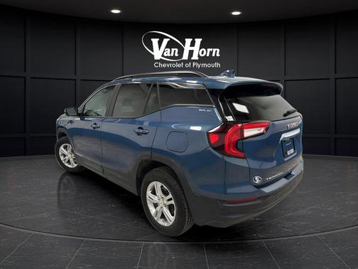 Metallic 2024 GMC Terrain SLE