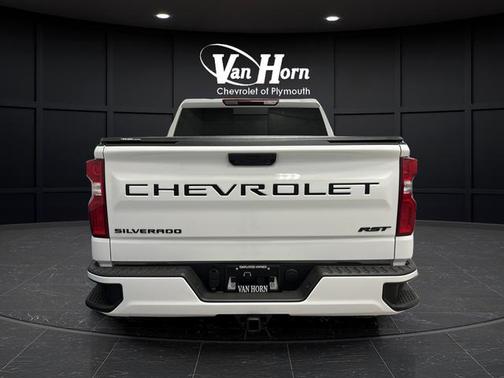 Summit White 2026 Chevrolet Silverado 1500 RST
