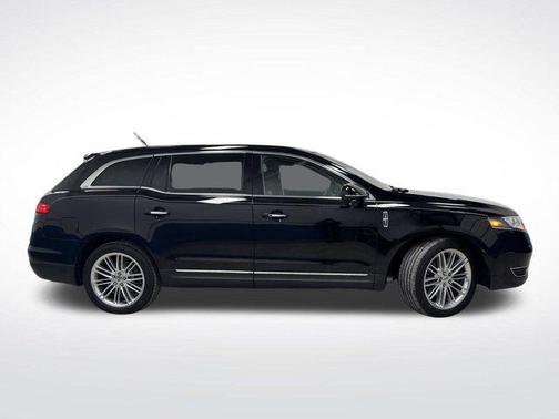 2018 Lincoln MKT Reserve
