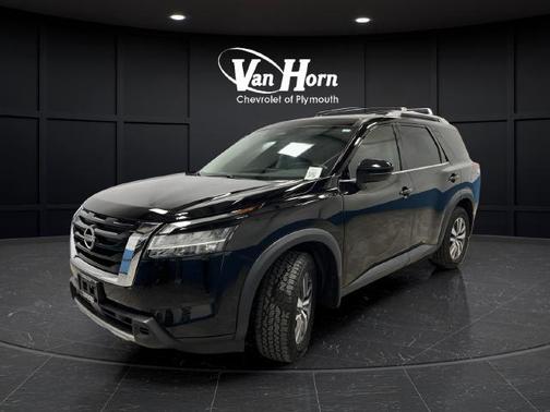 Black 2023 Nissan Pathfinder SL