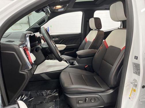 2024 GMC Canyon AT4X