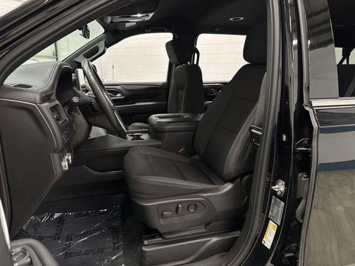 2024 GMC Yukon XL SLE