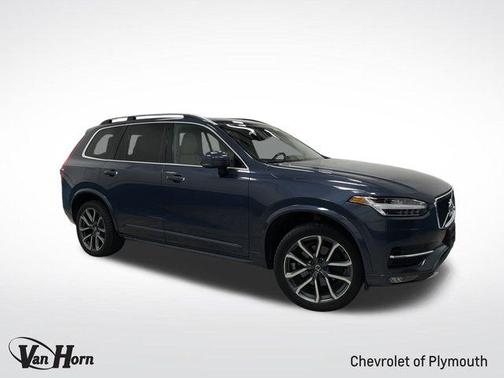 2019 Volvo XC90 T6 Momentum