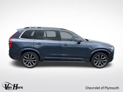 2019 Volvo XC90 T6 Momentum