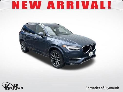 2019 Volvo XC90 T6 Momentum
