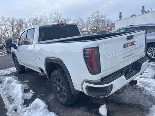 2024 GMC Sierra 2500 AT4