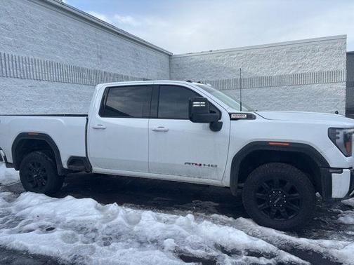 2024 GMC Sierra 2500 AT4