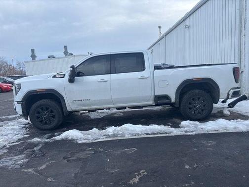 2024 GMC Sierra 2500 AT4