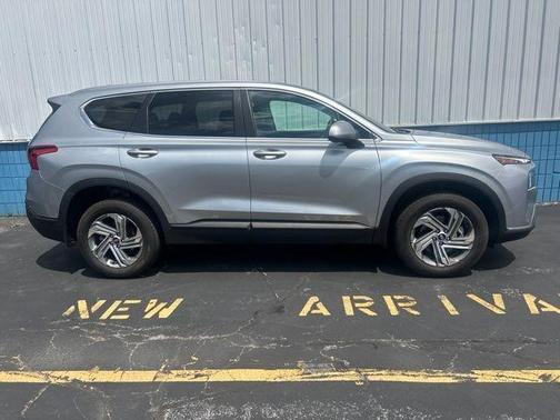 Shimmering Silver Pearl 2023 Hyundai SANTA FE SE