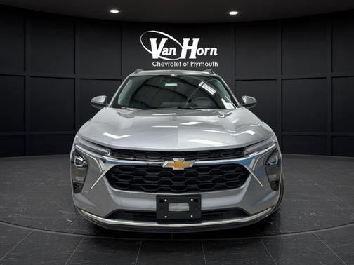 Sterling Gray Metallic 2026 Chevrolet Trax LT