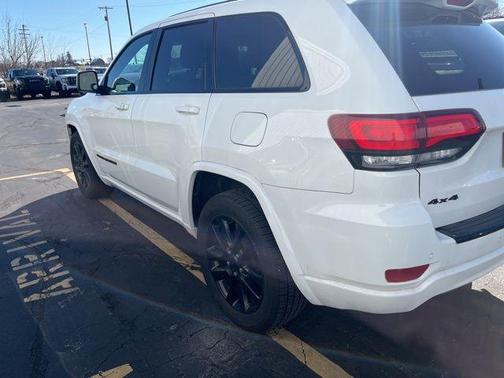 2017 Jeep Grand Cherokee Altitude