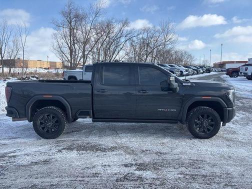 2025 GMC Sierra 3500 AT4