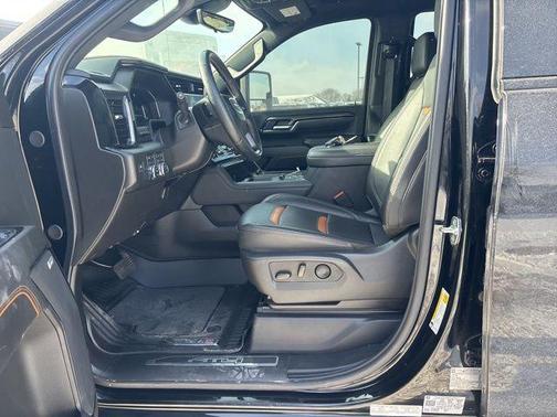 2025 GMC Sierra 3500 AT4