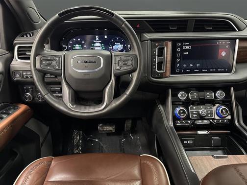 White Frost Tri-Coat 2024 GMC Yukon XL Denali Ultimate