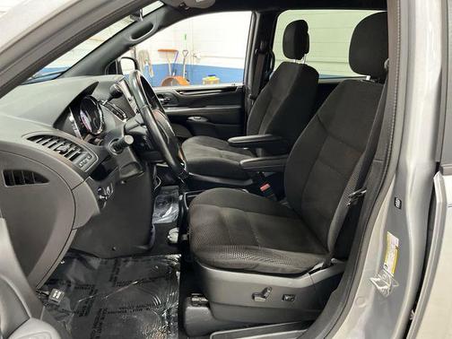 2020 Dodge Grand Caravan SE