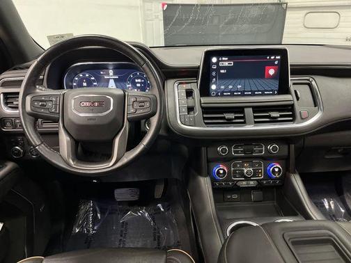 2022 GMC Yukon XL AT4