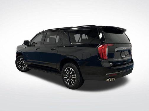 2022 GMC Yukon XL AT4