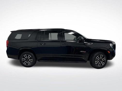 2022 GMC Yukon XL AT4