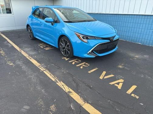 Blue Flame 2019 Toyota Corolla Hatchback XSE