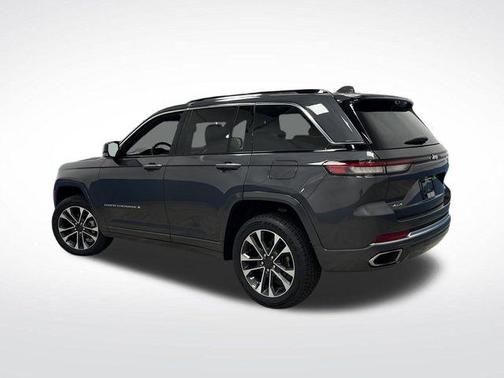 2022 Jeep Grand Cherokee Overland