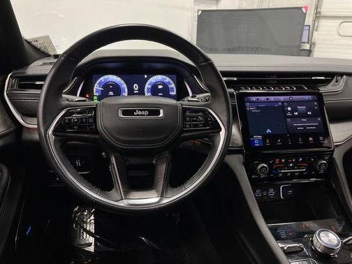 2022 Jeep Grand Cherokee Overland
