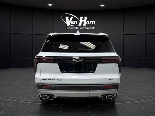 Polar White 2026 Chevrolet Traverse Z71