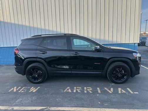 2022 GMC Terrain AT4