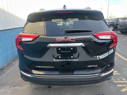 2022 GMC Terrain AT4