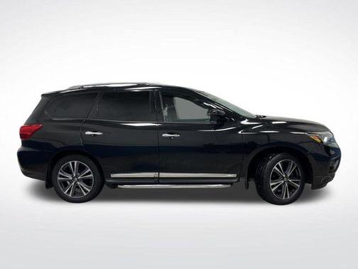 2020 Nissan Pathfinder Platinum