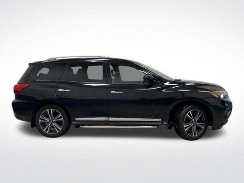 2020 Nissan Pathfinder Platinum