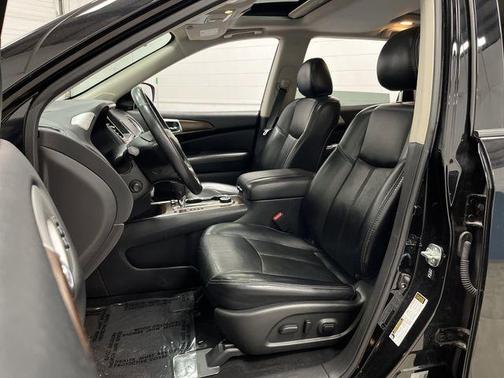 2020 Nissan Pathfinder Platinum