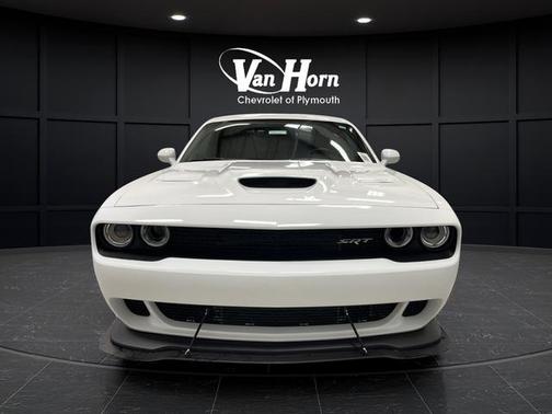 Bright White Clearcoat 2016 Dodge Challenger SRT Hellcat