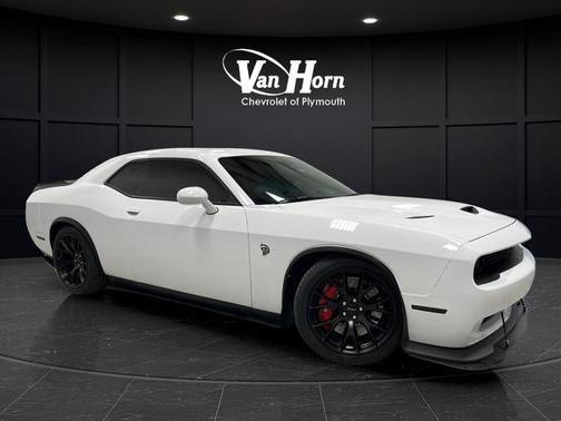 Bright White Clearcoat 2016 Dodge Challenger SRT Hellcat