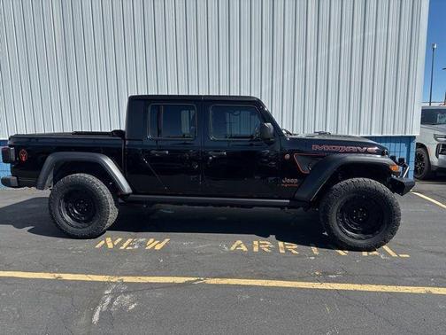 Black Clearcoat 2024 Jeep Gladiator Mojave