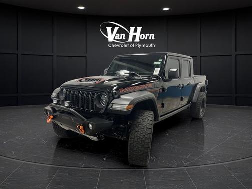 Black Clearcoat 2024 Jeep Gladiator Mojave