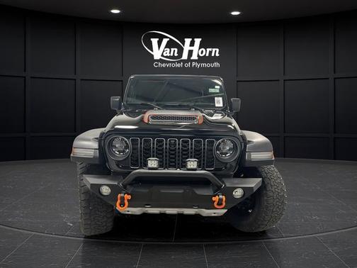 Black Clearcoat 2024 Jeep Gladiator Mojave