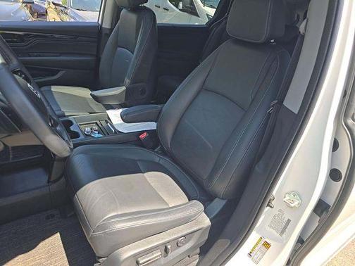 Platinum White Pearl 2023 Honda Odyssey Touring