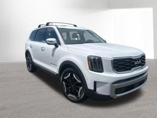 Glacial White Pearl 2023 Kia Telluride S