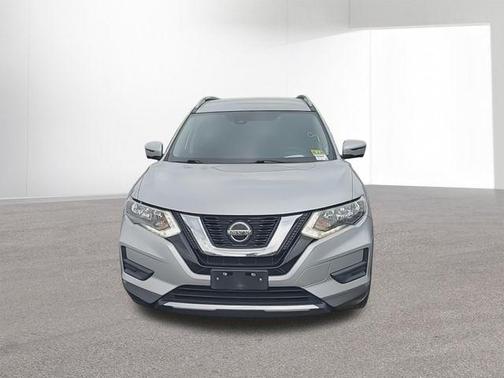 Brilliant Silver Metallic 2019 Nissan Rogue SV