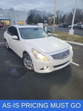 2013 INFINITI G37x Base