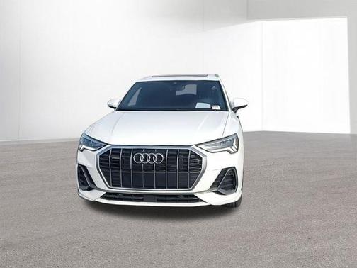 2024 Audi Q3 45 S line Premium