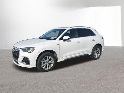 2024 Audi Q3 45 S line Premium