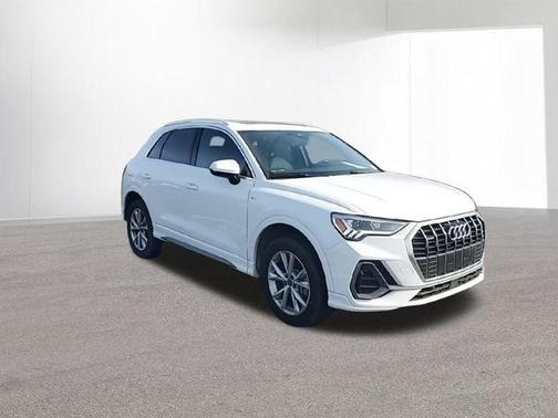 2024 Audi Q3 45 S line Premium